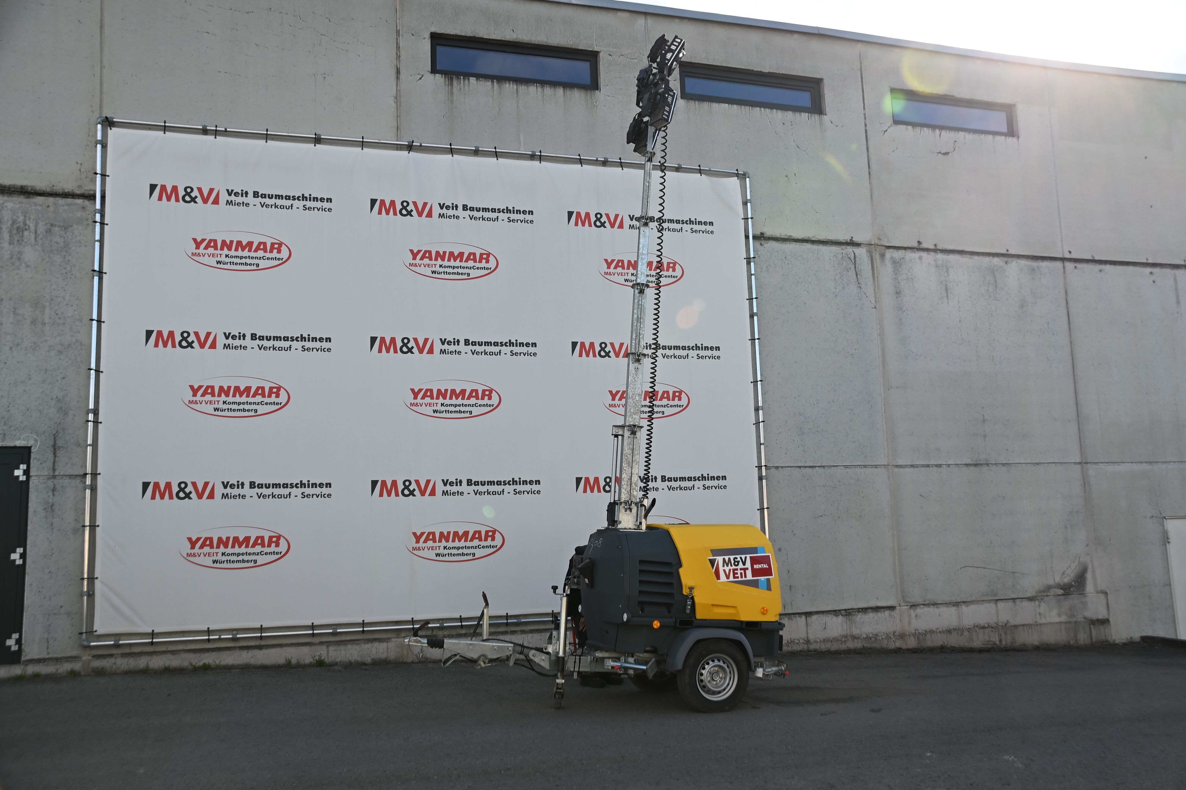 Ausgefahrener Lichtmast Atlas Copco HiLight H6+
