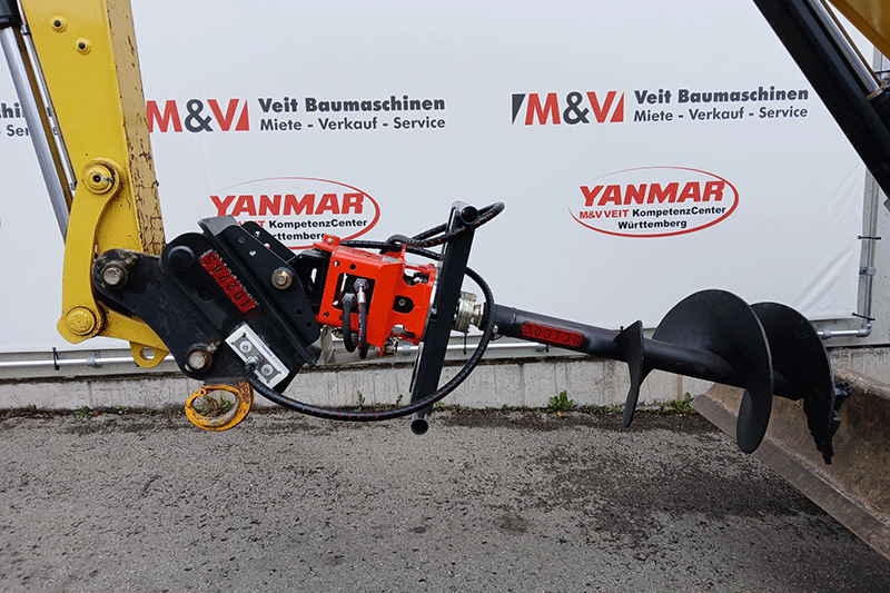 Seitenansicht des Adler E 165 Erdbohrers zur Miete – robuster hydraulischer Erdlochbohrer für präzise Erdarbeiten im Tiefbau, Zaunbau und Garten- und Landschaftsbau