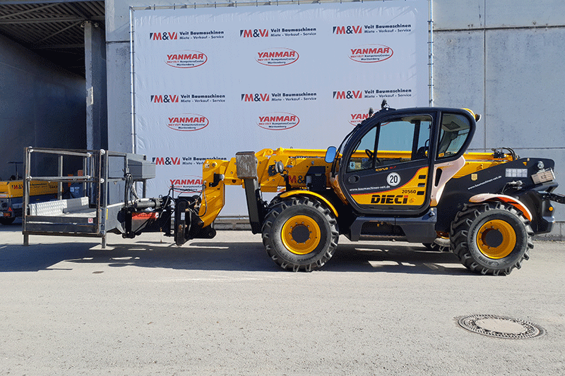 Seitenansicht des Dieci Teleskopladers 40.17 – leistungsstarker Hubarm und robuste Bauweise für professionelle Baustelleneinsätze