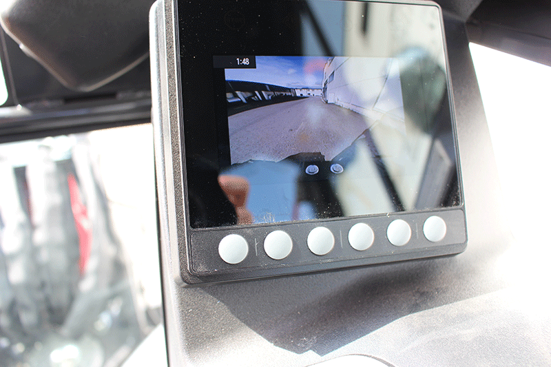 Farbdisplay des Yanmar Vio 33-7 Minibaggers 3,3 t – übersichtliche Anzeige aller wichtigen Maschinen- und Betriebsdaten für komfortable Bedienung