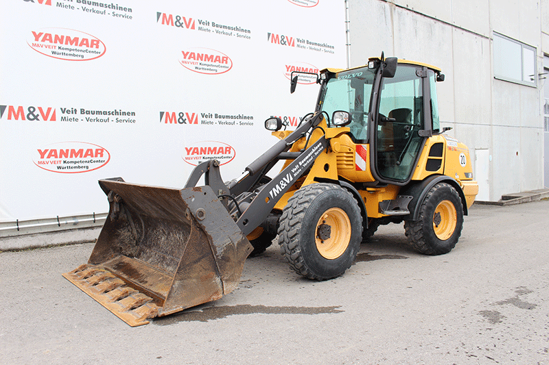 Volvo Radlader L 25 zur Miete – ideal für Baustellen, Materialumschlag und flexible Einsätze im Baugewerbe.