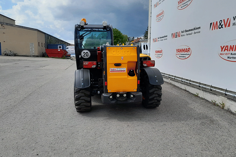 Heckansicht des Dieci Apollo 26.6 Teleskopladers