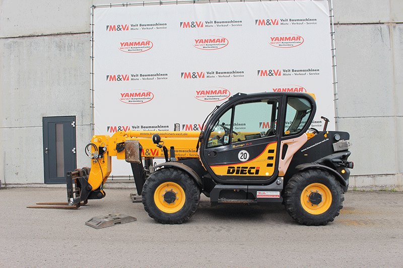 Seitenansicht des Dieci Runner 35.12 Teleskopladers – kompakte Bauweise und leistungsstarker Hubarm für professionelle Baustelleneinsätze