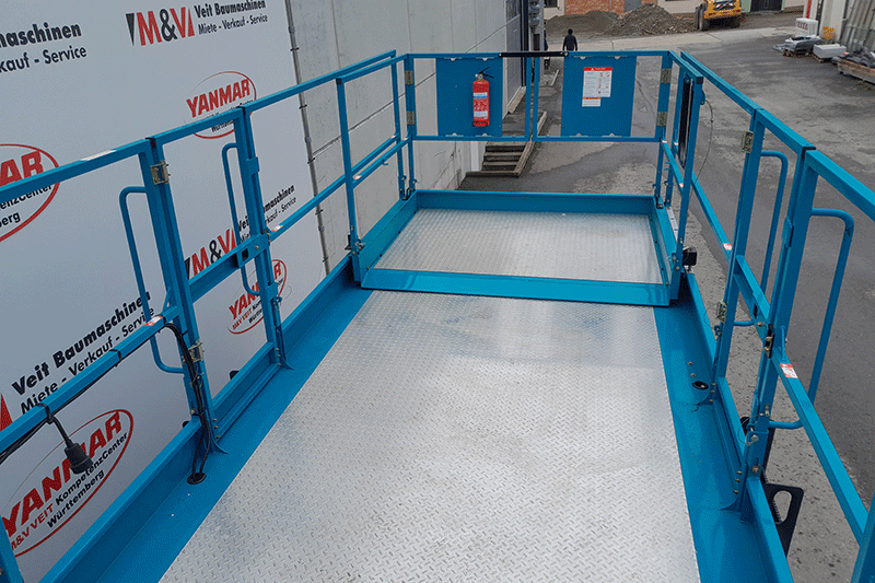 Ausziehbare Plattform der Sunward SWSL1623 RT Diesel-Scherenbühne – zusätzliche Reichweite und sicheres Arbeiten in der Höhe