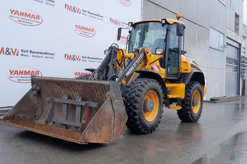 Mieten des Radladers Volvo L45H