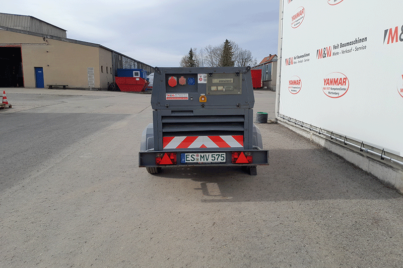 Der Atlas Copco Stromerzeuger QAX 40 überzeugt durch hohe Effizienz, kraftvolle Leistung und zuverlässige Stromversorgung für den wirtschaftlichen Baustelleneinsatz.