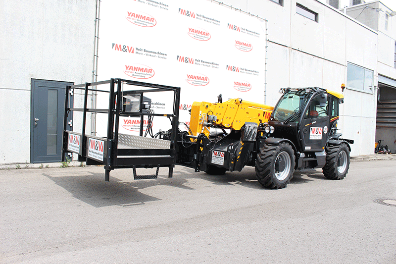 Dieci Teleskoplader Icarus 45.17 mit verschiedenen Anbauwerkzeugen für flexible Einsatzmöglichkeiten