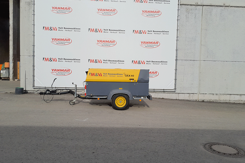 Seitenansicht des Atlas Copco QAX 40 Stromerzeuger