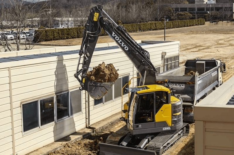 Einsatzbild 2 des Volvo ECR235E