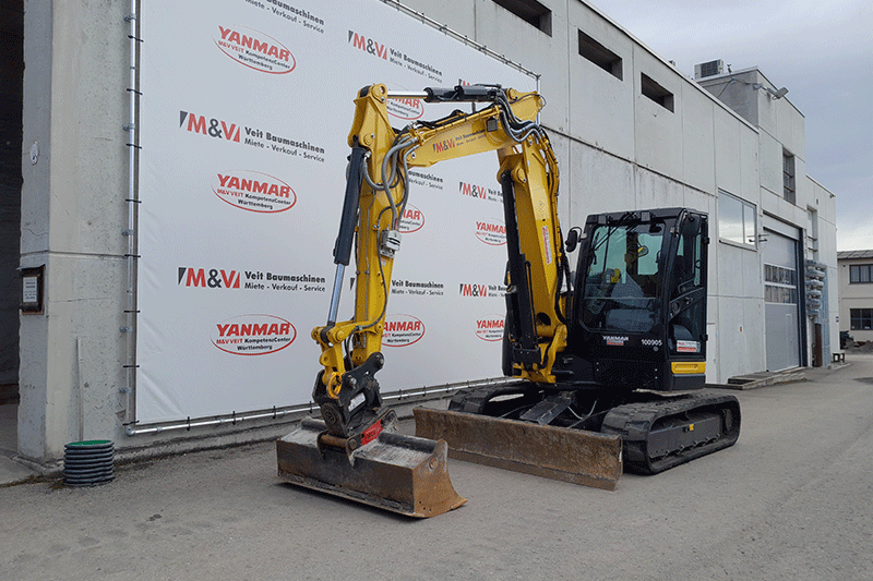Seitenansicht des Yanmar ViO 80-2PB Baggers mit Powertilt und MV-Lock zur Miete in Stuttgart – kompakter Kurzheckbagger für flexible Baustelleneinsätze