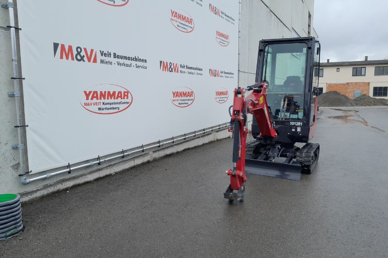 Transport des Minibaggers SV15VT von Yanmar