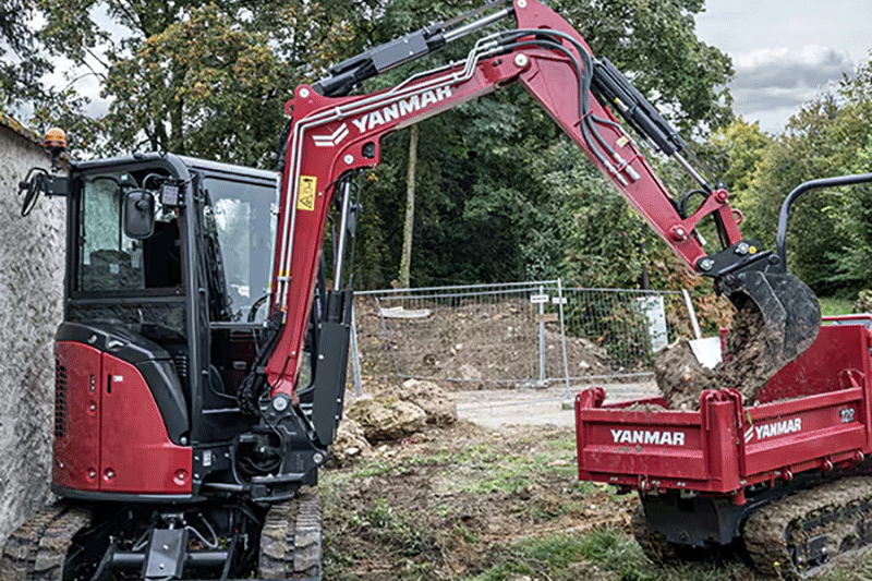 Yanmar Vio 33-7 Minibagger mit Powertilt bei der Arbeit auf der Baustelle – präzises Arbeiten, hohe Leistung und maximale Flexibilität im Einsatz