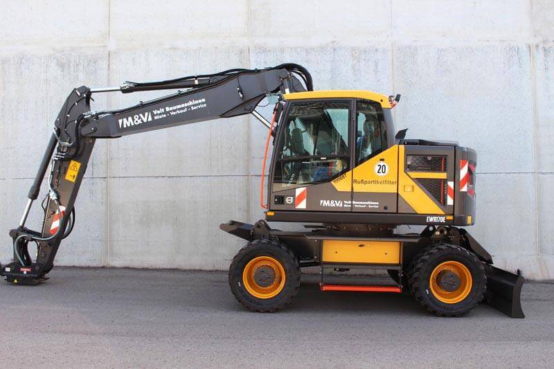 EWR170E versatile escavatore volvo gommato con braccio articolato Volvo-ewr170e-mobilbagger-standardbild