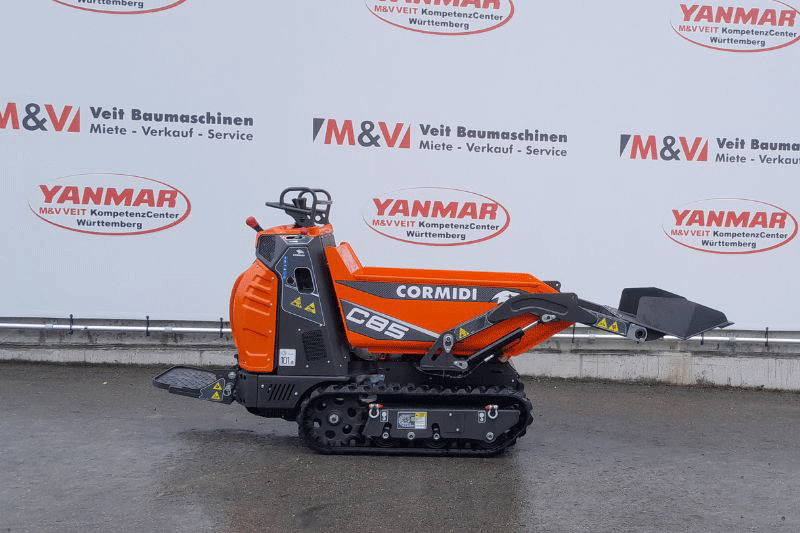 Cormidi C 13.85 AC Kettendumper in der Seitenansicht mit 850 kg Nutzlast, leistungsstarker Baustellendumper für Erdarbeiten, Galabau und Materialtransport auf engem Raum