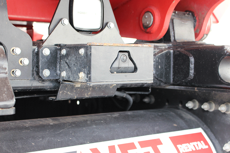 Rückfahrkamera des PowerBully 12 D Kettendumpers – erhöhte Sicherheit und bessere Übersicht beim Rückwärtsfahren auf der Baustelle