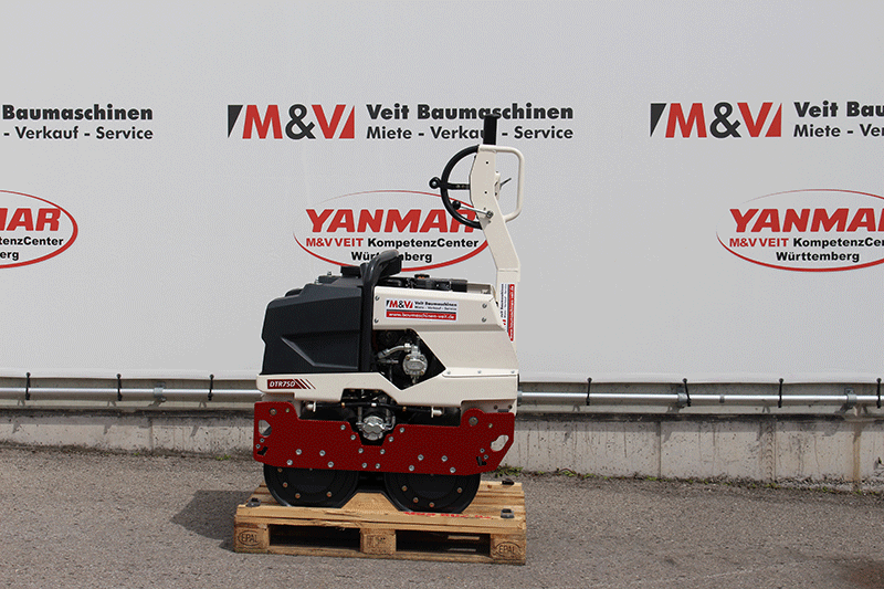 Seitenansicht der Dynapac DTR 75 Handwalze