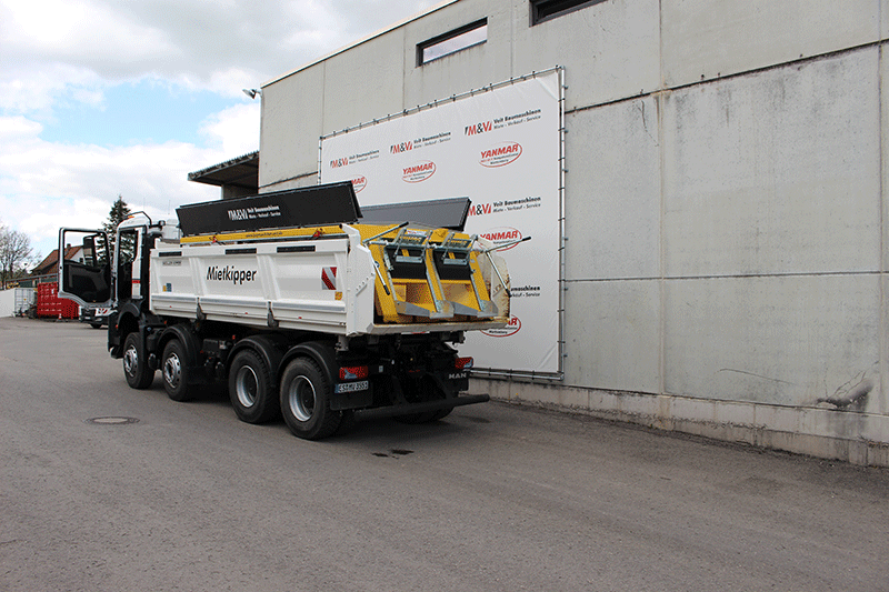 Amtec Thermofass TC4D 12/14 zur Miete, ideal für den temperaturstabilen Transport und die kontrollierte Entnahme von Asphaltmaterial im professionellen Baustelleneinsatz