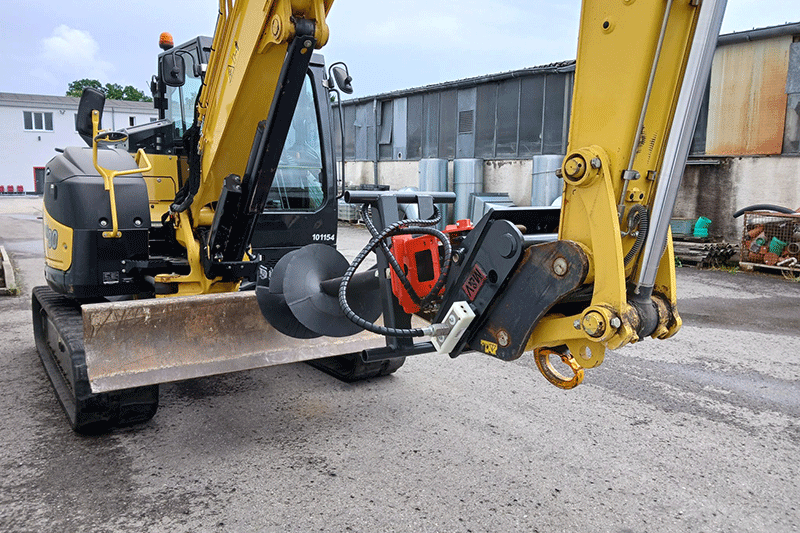 Adler E 165 Erdbohrer mieten in Stuttgart – hydraulischer Erdlochbohrer für präzise Bohrarbeiten im Tiefbau, Zaunbau und Garten- und Landschaftsbau im Raum Stuttgart